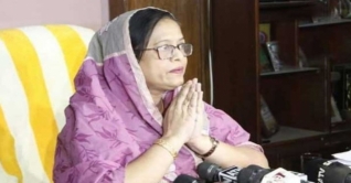 হাত জোর করে ক্ষমা চাইলেন ভিকারুননিসার অধ্যক্ষ হাত জোর করে ক্ষমা চাইলেন ভিকারুননিসার অধ্যক্ষ