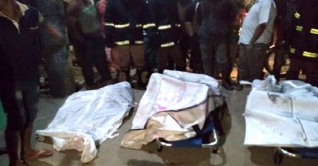 জয়পুরহাটে শর্ট সার্কিট থেকে আগুন, দগ্ধ হয়ে নিহত ৭ জয়পুরহাটে শর্ট সার্কিট থেকে আগুন, দগ্ধ হয়ে নিহত ৭