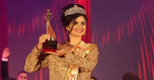 বিশ্ব সুন্দরী প্রতিযোগিতা : সেরা ত্রিশে ঐশী