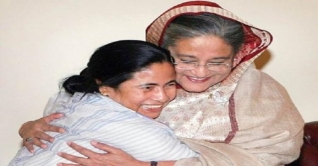 শেখ হাসিনাকে মমতা ব্যানার্জির অভিনন্দন শেখ হাসিনাকে মমতা ব্যানার্জির অভিনন্দন