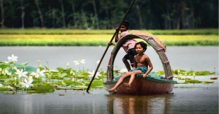 আবার পড় : ‘নদীর স্বপ্ন’