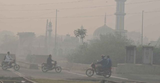টানা ছুটিতেও ঢাকার বাতাস ‘অস্বাস্থ্যকর’