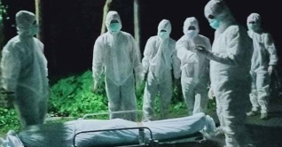 বিশ্বজুড়ে করোনায় প্রাণহানি সাড়ে ৪ লাখ মানুষ বিশ্বজুড়ে করোনায় প্রাণহানি সাড়ে ৪ লাখ মানুষ