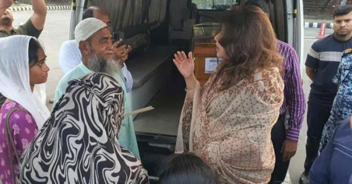 ইরাক থেকে ফিরল শ্রাবনের মরদেহ, গ্রহণ করলেন পররাষ্ট্র প্রতিমন্ত্রী