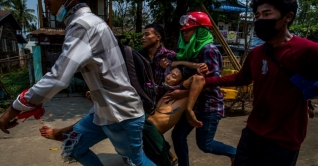 মিয়ানমারে বিক্ষোভে নারী-শিশুসহ ১৩৮ জনের প্রাণহানি