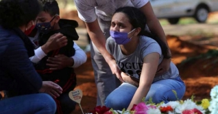 বিশ্বে করোনায় একদিনে প্রায় ১৩ হাজার মানুষের মৃত্যু বিশ্বে করোনায় একদিনে প্রায় ১৩ হাজার মানুষের মৃত্যু