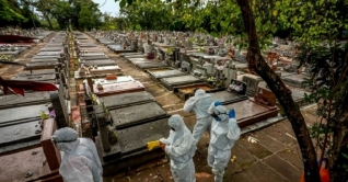 বিশ্বে করোনায় মৃত্যু ৩৩ লাখ ছুঁই ছুঁই