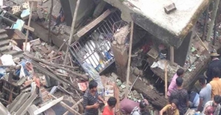 মুম্বাইয়ে ভবন ধসে আট শিশুসহ নিহত ১১