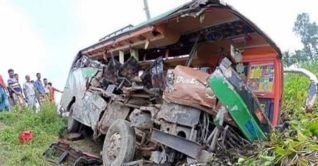রংপুরে দুই বাসের সংঘর্ষে নারী-শিশুসহ নিহত ৬