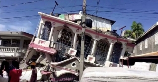 হাইতিতে ভূমিকম্পে নিহত বেড়ে প্রায় ১৩০০