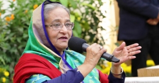 দেশের ভাগ্যোন্নয়নে বঙ্গবন্ধুর রক্তের ঋণ শোধ হবে: প্রধানমন্ত্রী দেশের ভাগ্যোন্নয়নে বঙ্গবন্ধুর রক্তের ঋণ শোধ হবে: প্রধানমন্ত্রী