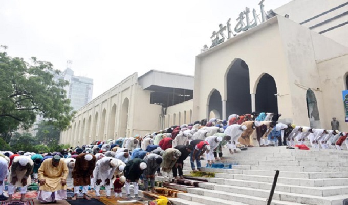 বায়তুল মোকাররমে ঈদুল ফিতরের প্রধান জামাত অনুষ্ঠিত