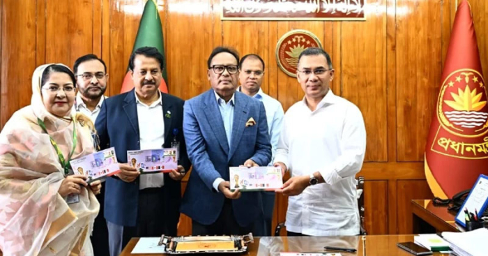 ফুটবল বিশ্বকাপ উপলক্ষে স্মারক ডাকটিকিট উন্মোচন করলেন প্রধানমন্ত্রী