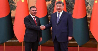 শি জিনপিংয়ের সঙ্গে বৈঠক করলেন প্রধানমন্ত্রী তারেক রহমান