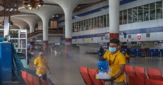 বিমানবন্দরে জীবাণুনাশক স্প্রে চেম্বার স্থাপন করা হয়েছে