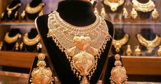 ভরিতে স্বর্ণের দাম কমলো ১১৬৬ টাকা