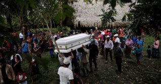 যুক্তরাষ্ট্র সীমান্তে নারী-শিশুসহ ৭ শরণার্থীর মৃত্যু যুক্তরাষ্ট্র সীমান্তে নারী-শিশুসহ ৭ শরণার্থীর মৃত্যু