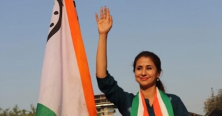 কংগ্রেস ছাড়লেন ঊর্মিলা কংগ্রেস ছাড়লেন ঊর্মিলা