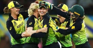 টি-২০ বিশ্বকাপে আফ্রিকাকে হারিয়ে ফাইনালে অজিকন্যারা টি-২০ বিশ্বকাপে আফ্রিকাকে হারিয়ে ফাইনালে অজিকন্যারা