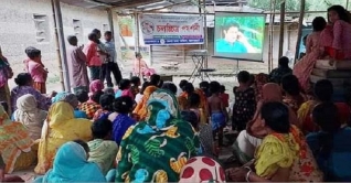 জয়পুরহাটে শিশু ও নারী উন্নয়ন বিষয়ক চলচ্চিত্র প্রদর্শন