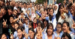 এসএসসিতে মেয়েরাই এগিয়ে