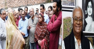 বাসায় গিয়ে প্রয়াত রবিউল হুসাইনকে প্রধানমন্ত্রীর শ্রদ্ধা বাসায় গিয়ে প্রয়াত রবিউল হুসাইনকে প্রধানমন্ত্রীর শ্রদ্ধা