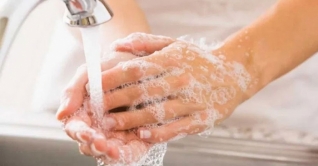 করোনা থেকে রক্ষা পেতে হাত ধোয়ার সঠিক নিয়ম