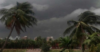 দেশজুড়ে ঝড়ো হাওয়াসহ বজ্র বৃষ্টিপাতের আভাস দেশজুড়ে ঝড়ো হাওয়াসহ বজ্র বৃষ্টিপাতের আভাস