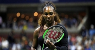 সরে দাঁড়ালেন সেরেনা