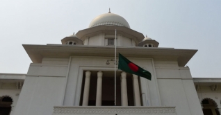 মুক্তিযোদ্ধার বয়স সাড়ে ১২ বছর নিয়ে পরিপত্র অবৈধ: হাইকোর্ট মুক্তিযোদ্ধার বয়স সাড়ে ১২ বছর নিয়ে পরিপত্র অবৈধ: হাইকোর্ট