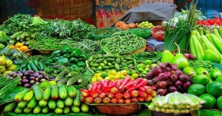 বন্যার প্রভাবে সবজির দাম চড়া