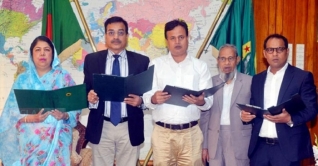 এমপি হিসেবে বিএনপির চার নেতার শপথ পাঠ করালেন স্পিকার এমপি হিসেবে বিএনপির চার নেতার শপথ পাঠ করালেন স্পিকার