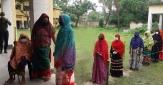 যশোর-৬ ও বগুড়া-১ আসনে উপনির্বাচনে ভোটগ্রহণ চলছে যশোর-৬ ও বগুড়া-১ আসনে উপনির্বাচনে ভোটগ্রহণ চলছে