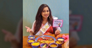 ভিডিও কলে বান্ধবীরা সাধ খাওয়ালেন শ্রেয়াকে