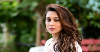 বাড়ির বাইরে না বেরিয়েও করোনায় আক্রান্ত অভিনেত্রী মিমি বাড়ির বাইরে না বেরিয়েও করোনায় আক্রান্ত অভিনেত্রী মিমি