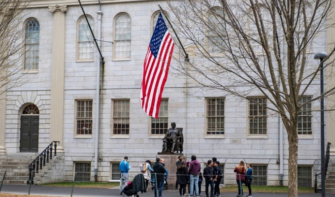 হার্ভার্ড বিশ্ববিদ্যালয়ে বিদেশি শিক্ষার্থী ভর্তির অনুমতি বন্ধ করল ট্রাম্প প্রশাসন