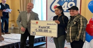 প্রেমিকের লটারির ৪২ কোটি টাকা নিয়ে পালাল তরুণী