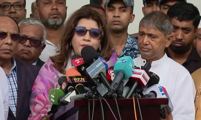 বক্তব্য রাখছেন পররাষ্ট্র প্রতিমন্ত্রী শামা ওবায়েদ ইসলাম।