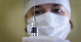 বড়দিনের আগেই বাজারে করোনার টিকা: ফাইজার বড়দিনের আগেই বাজারে করোনার টিকা: ফাইজার