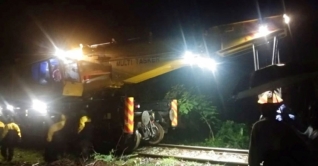 ঢাকা-রাজশাহী রেল চলাচল স্বাভাবিক হবে বিকেলে