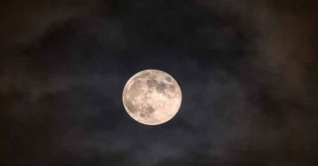 আজ দেখা যাবে ক্ষুদ্রতম চাঁদ আজ দেখা যাবে ক্ষুদ্রতম চাঁদ