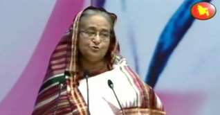 বেগম রোকেয়ার স্বপ্ন বাস্তবায়ন করছি: প্রধানমন্ত্রী