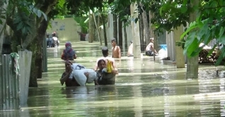 দেশের ১৬ জেলায় বন্যা পরিস্থিতি অবনতির আশঙ্কা দেশের ১৬ জেলায় বন্যা পরিস্থিতি অবনতির আশঙ্কা