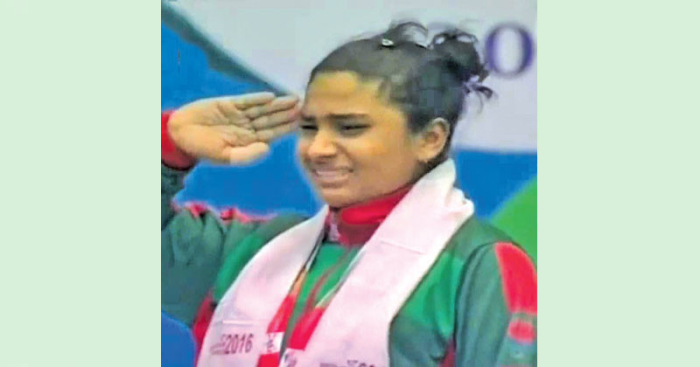 দেশসেরা ভারোত্তোলক স্বর্ণকন্যা মাবিয়া আক্তার সীমান্ত।