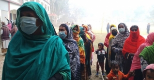 চতুর্থ ধাপে চলছে ৫৫ পৌরসভায় ভোট চতুর্থ ধাপে চলছে ৫৫ পৌরসভায় ভোট