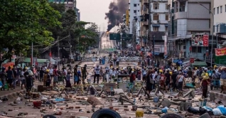 মিয়ানমারে অভ্যুত্থানবিরোধী বিক্ষোভ, নারী-শিশুসহ নিহত ৪৫৯ মিয়ানমারে অভ্যুত্থানবিরোধী বিক্ষোভ, নারী-শিশুসহ নিহত ৪৫৯