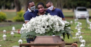 বিশ্বে করোনায় মৃত্যু ছাড়াল ৩২ লাখ বিশ্বে করোনায় মৃত্যু ছাড়াল ৩২ লাখ