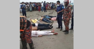 স্পিডবোট-বাল্কহেড সংঘর্ষে নারী-শিশুসহ নিহত ২৬