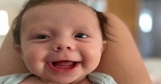 বিরল রোগে ‘পাথর’ হয়ে যাচ্ছে এক শিশু