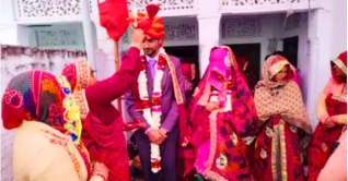 বিধবা পুত্রবধূকে পড়ালেখা শিখিয়ে বিয়ে দিলেন শাশুড়ি!